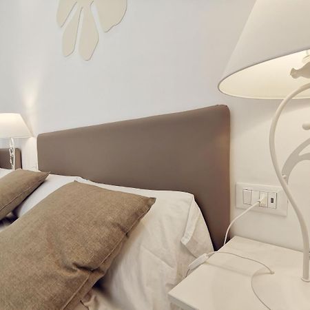 Flos Guest House Lucera Buitenkant foto