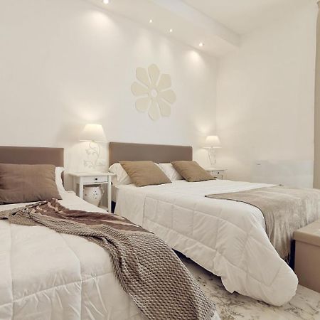 Flos Guest House Lucera Buitenkant foto