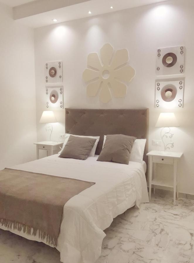 Flos Guest House Lucera Buitenkant foto