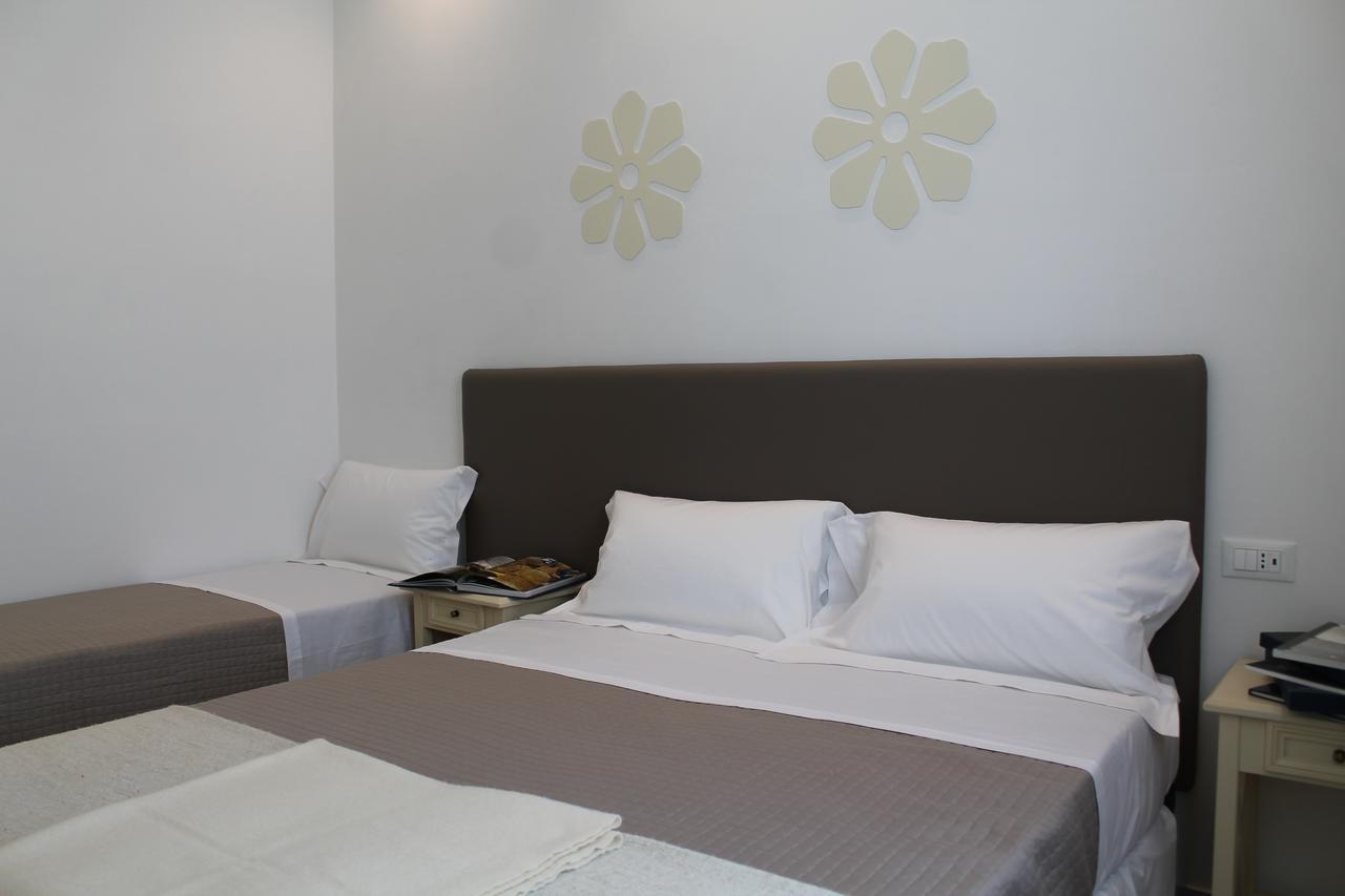 Flos Guest House Lucera Buitenkant foto