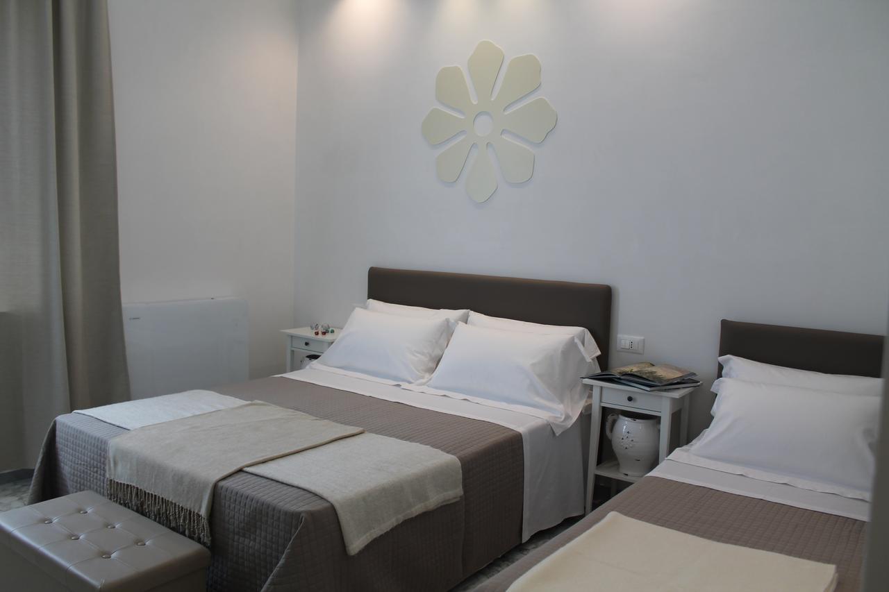 Flos Guest House Lucera Buitenkant foto