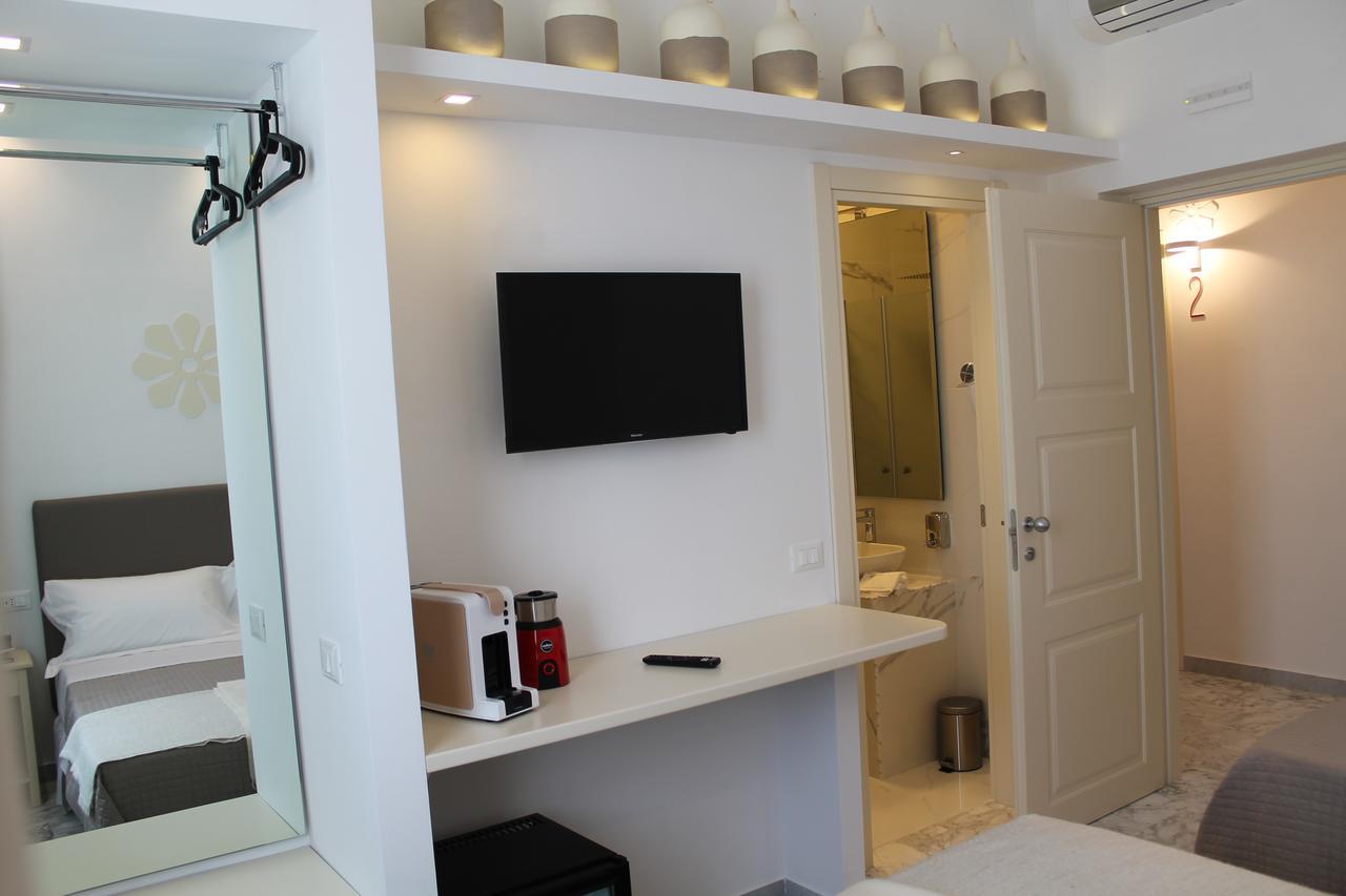 Flos Guest House Lucera Buitenkant foto