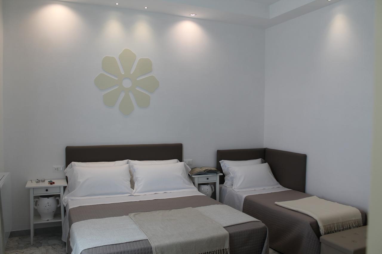 Flos Guest House Lucera Buitenkant foto