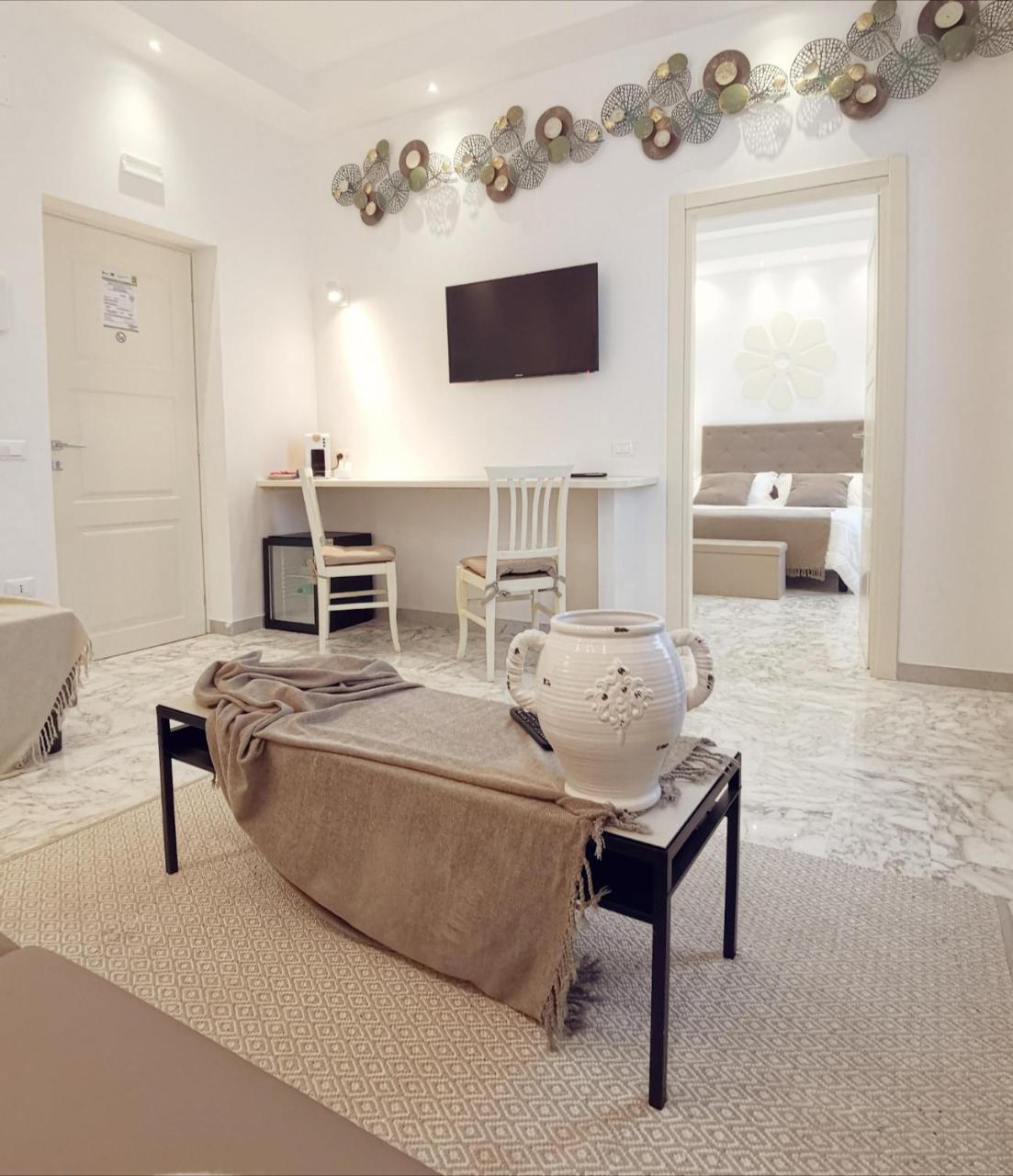 Flos Guest House Lucera Buitenkant foto