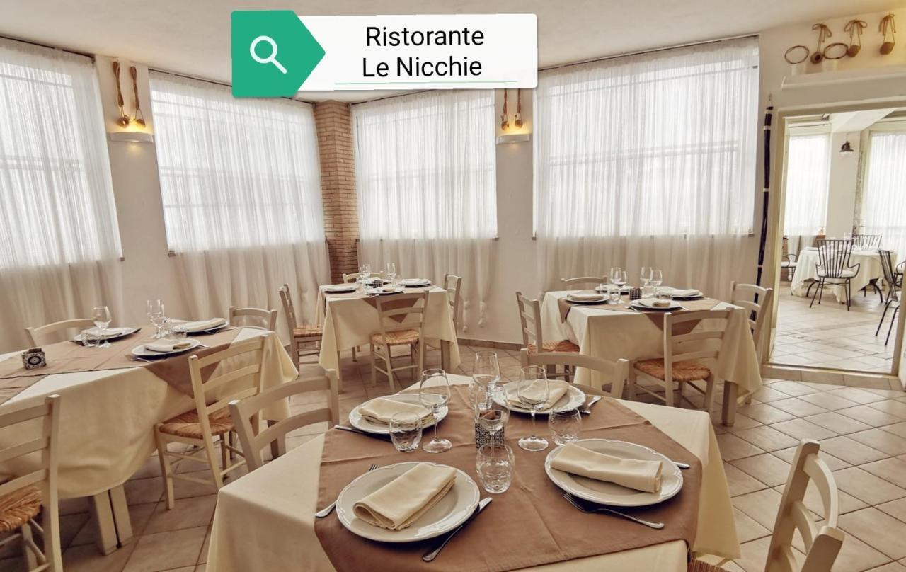 Flos Guest House Lucera Buitenkant foto